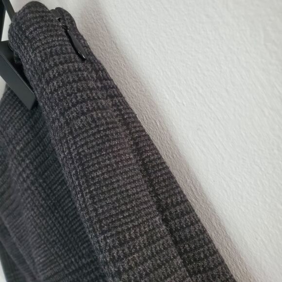 H&M Black and Dark Gray Plaid Mid Rise Pants Size Medium - Picture 6 of 13